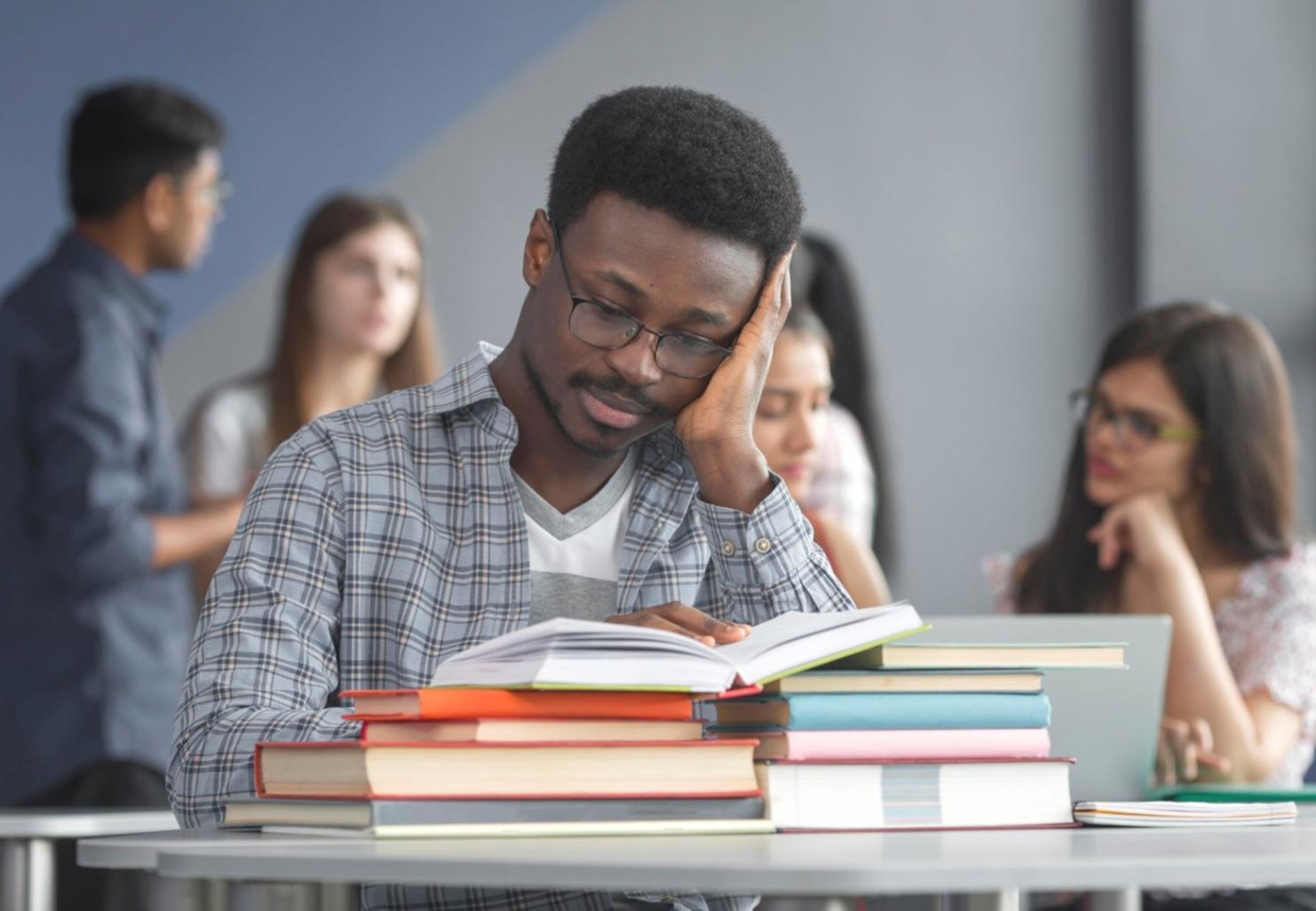 Fundación de Krystalora